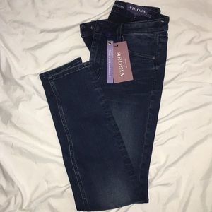 Vigoss Premium Denim Skinny Jeans. NWT